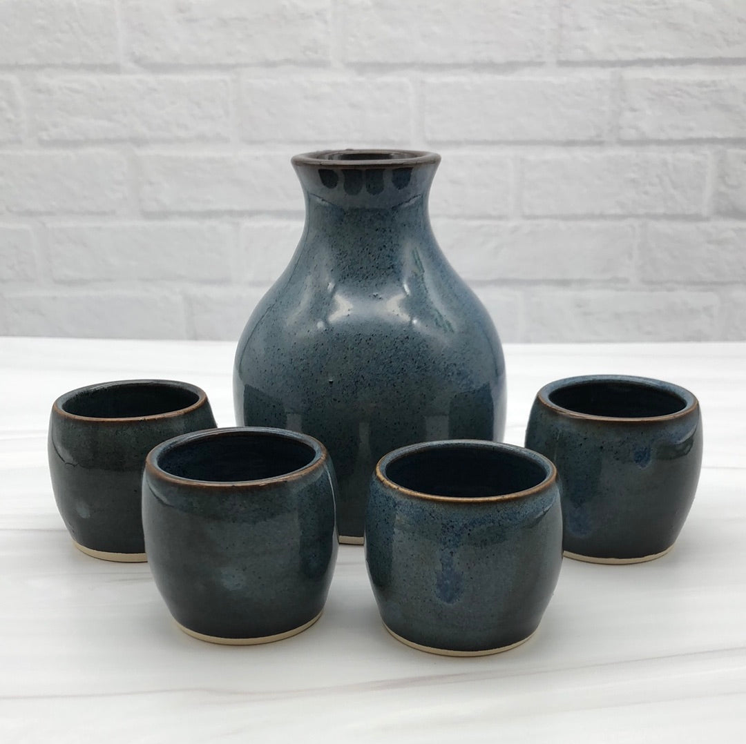 Sake set in Floating Blue