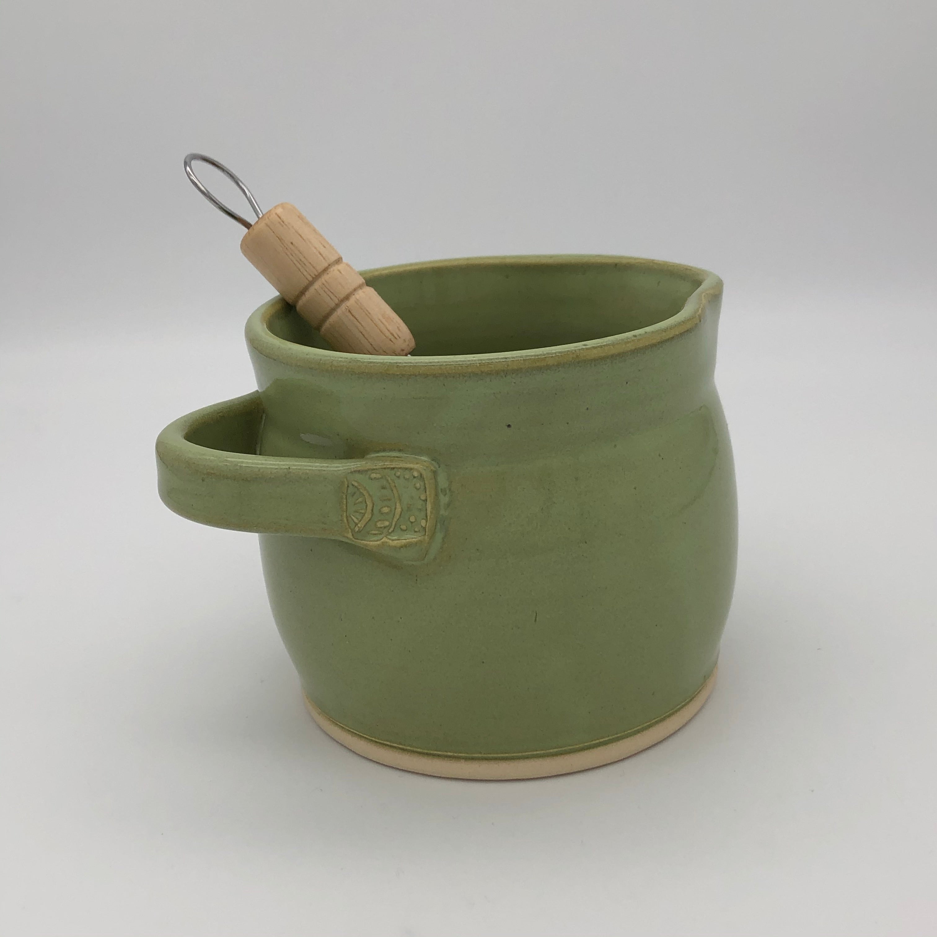Whisking Bowls in White Stoneware